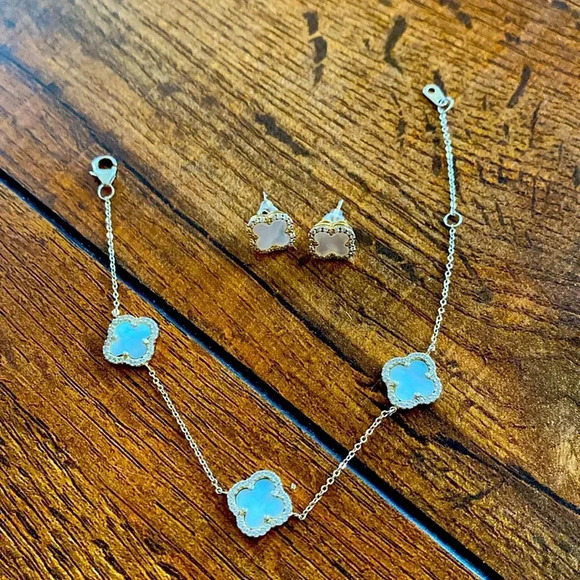 Jewelry set - Picture 1 of 3